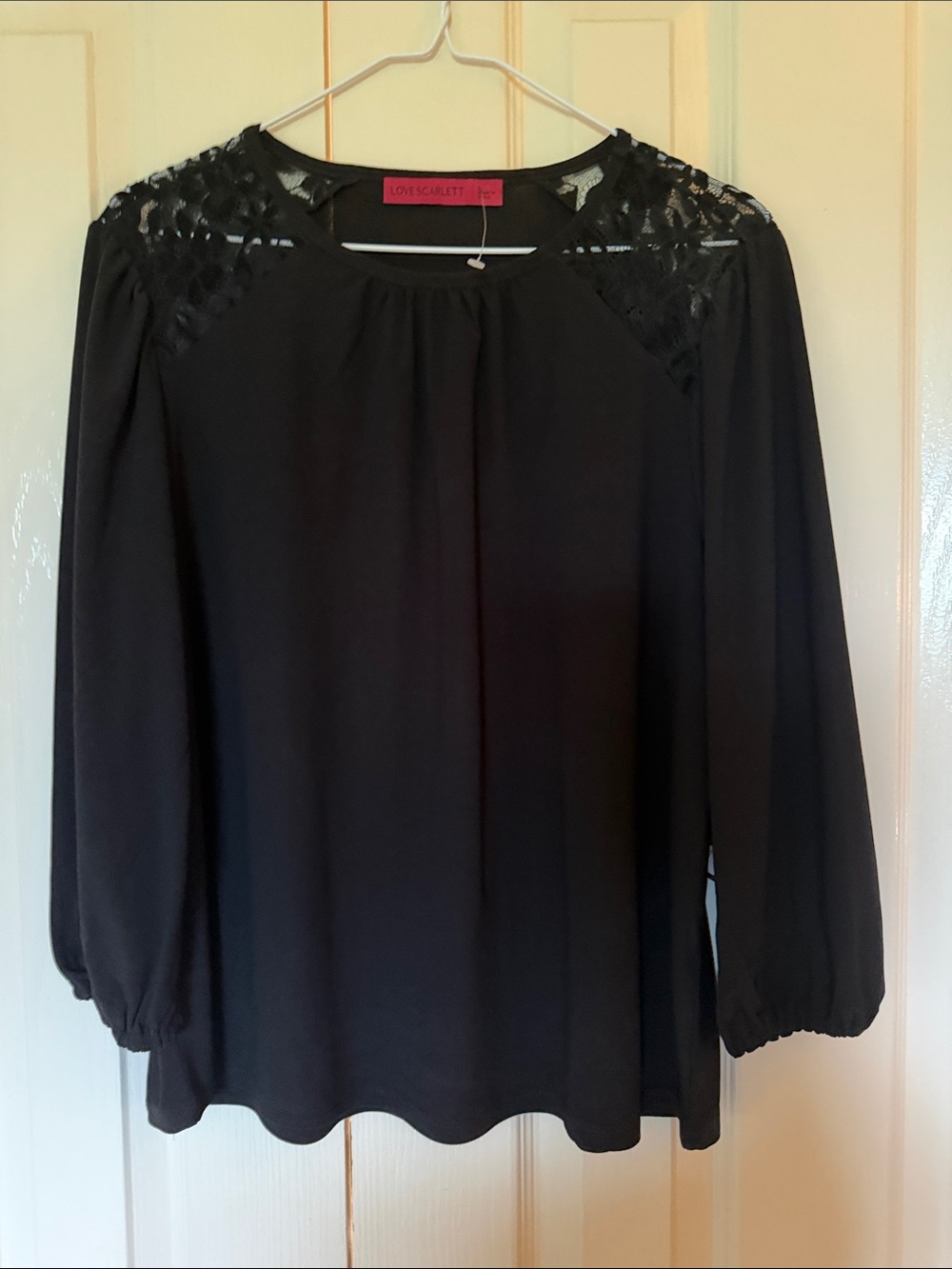Love Scarlett Black Lace-Panel Long Sleeve Blouse